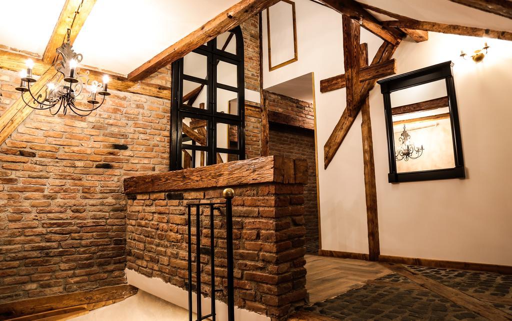 Casa Crown *